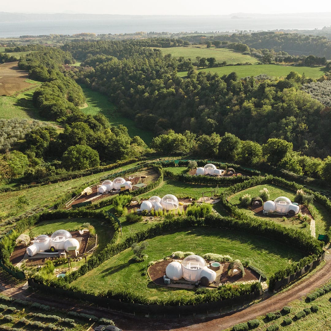 bubble-glamping-visto-dall-alto